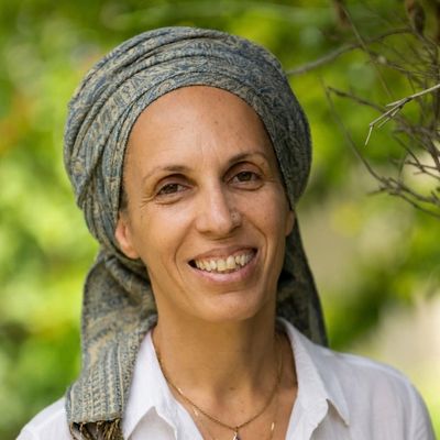 מירב לויצקי