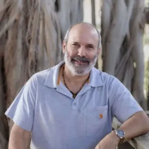 נדב תמונה מרובעת